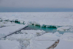 Какво море е на юг на земята, в евразия и русия?